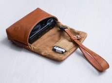 Photo5: Leather Camera Case [CUSCINO] (5)