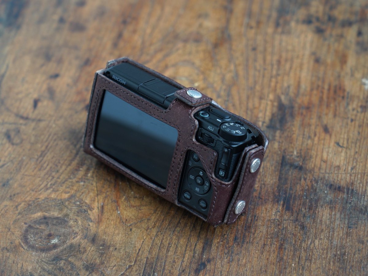 Photo4: Leather Camera Body Suit [for Ricoh GR4] (4)
