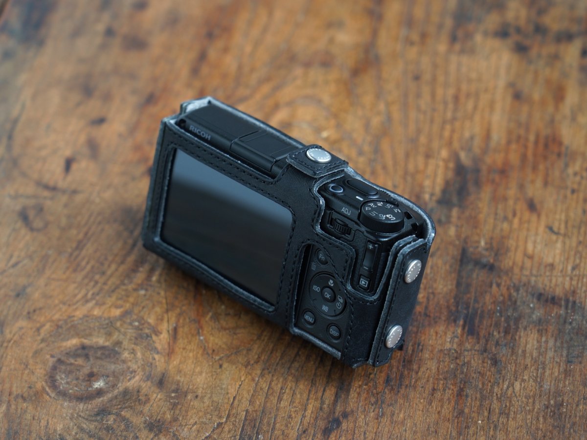 Photo7: Leather Camera Body Suit [for Ricoh GR4] (7)