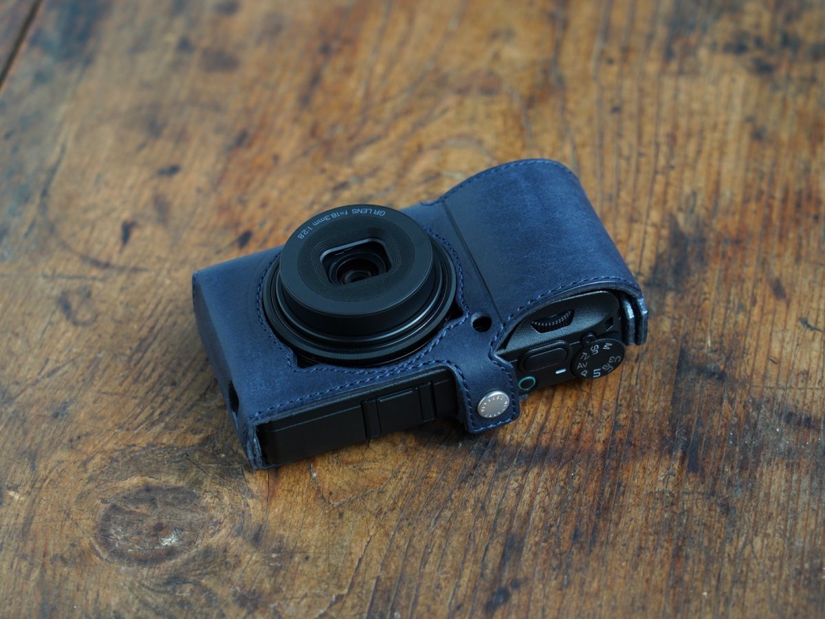 Photo11: Leather Camera Body Suit [for Ricoh GR4] (11)