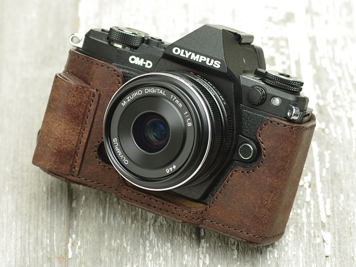 Acht Geurig Incident, evenement Leather Camera Body Suit [for OLYMPUS OM-D E-M5 MarkII]